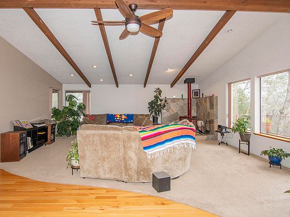 2nd image of 711 Cienaga Ln