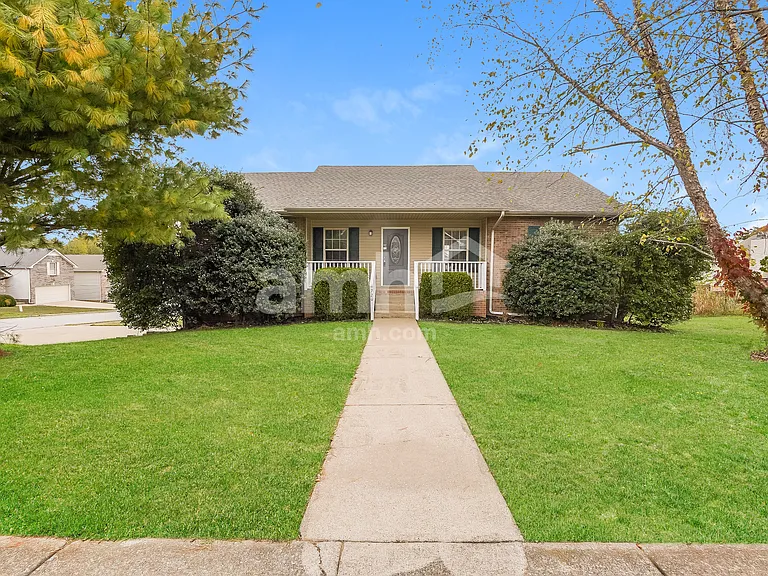 720 Arrowfield Dr — Photo 1