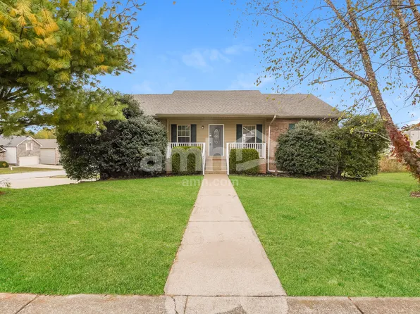 720 Arrowfield Dr, Clarksville, TN 37042