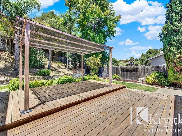 115 Daffodil Cir — Photo 26