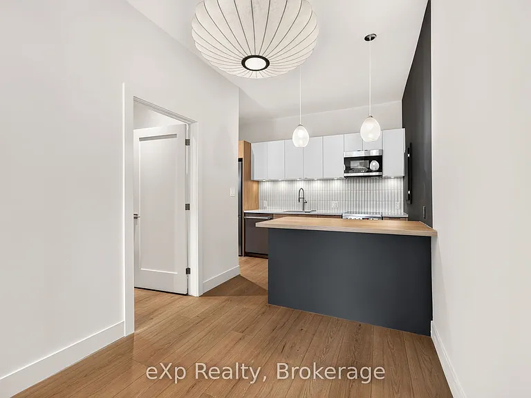 24 Wellington St #12 — Photo 11
