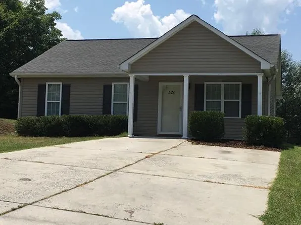 520 Smith St, Burlington, NC 27217