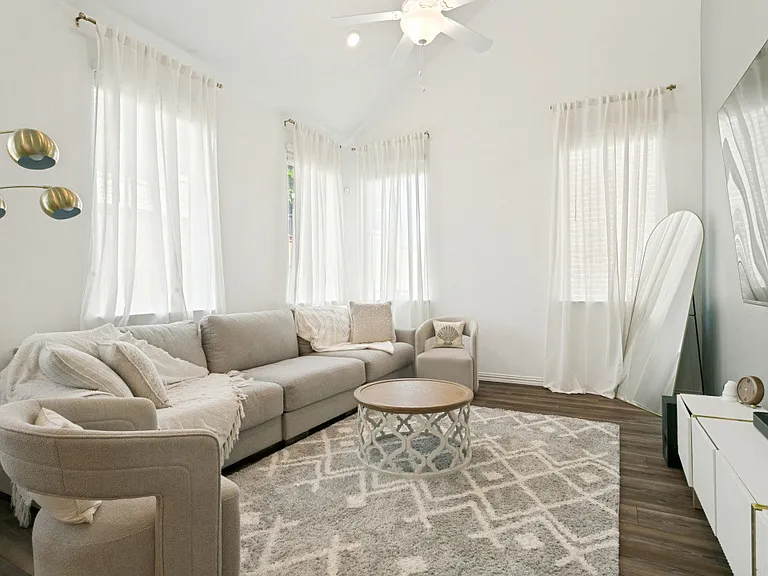 4265 Watson Way — Photo 11