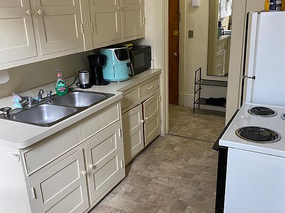 5th image of 601 E William St APT 1