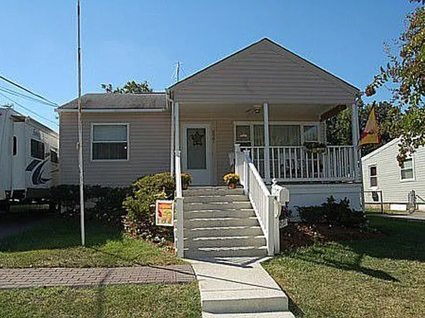 927 Maple Ave, Rockville, MD 20851