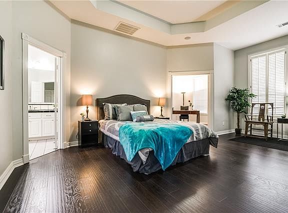 3rd image of 700 Canyon Creek Trl