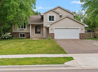 9331 Hillside Dr, Champlin, MN 55316
