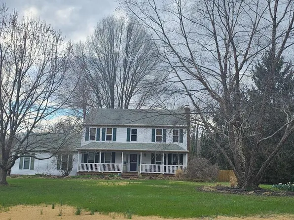 6 Indian Point Rd, Stafford, VA 22554