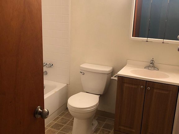4th image of 600 Park Ave #18B