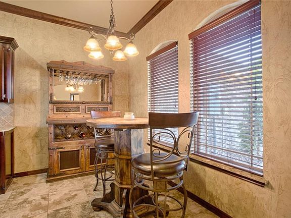 2nd image of 3522 Eastridge Cir NE