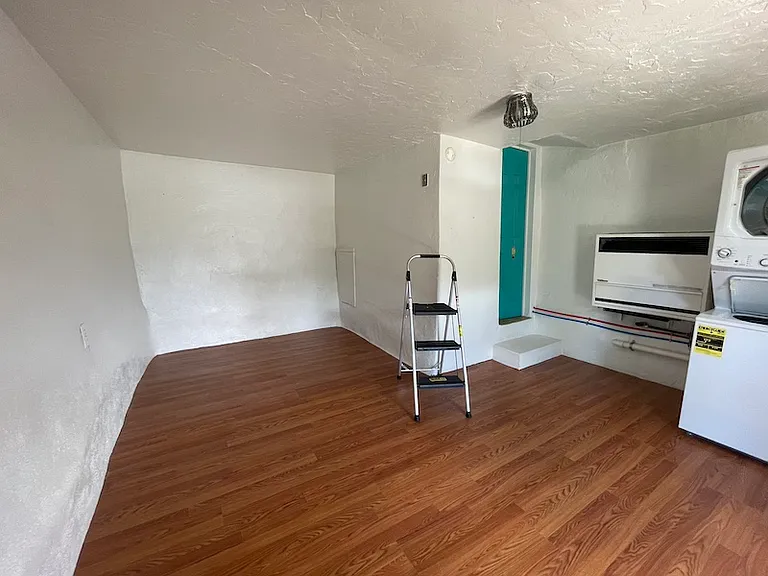7 Las Animas Rd #B — Photo 13