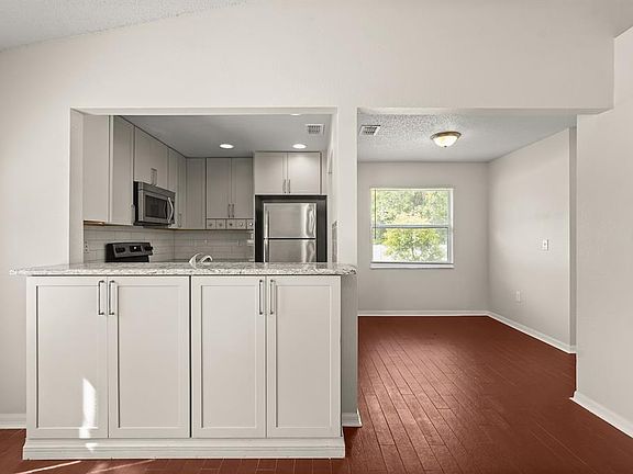 4th image of 525 PARTRIDGE DRIVE