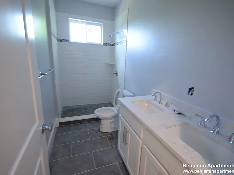 134 Franklin St #5 — Photo 10