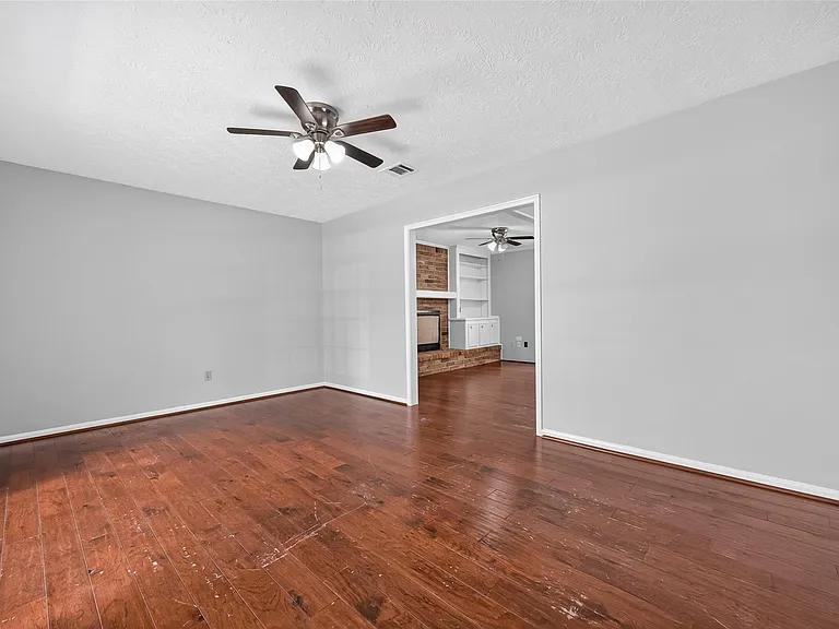 5703 Green Timbers Dr — Photo 25