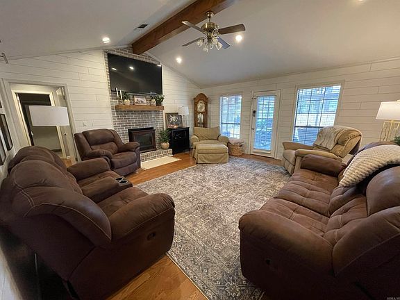 3rd image of 306 Kay Dr