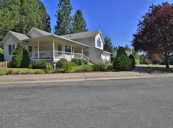 2nd image of 419 S Greenbriar Ct