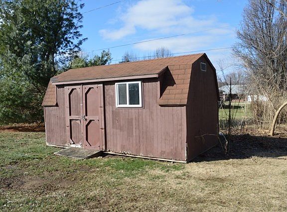 2nd image of 3359 E Warren Cir