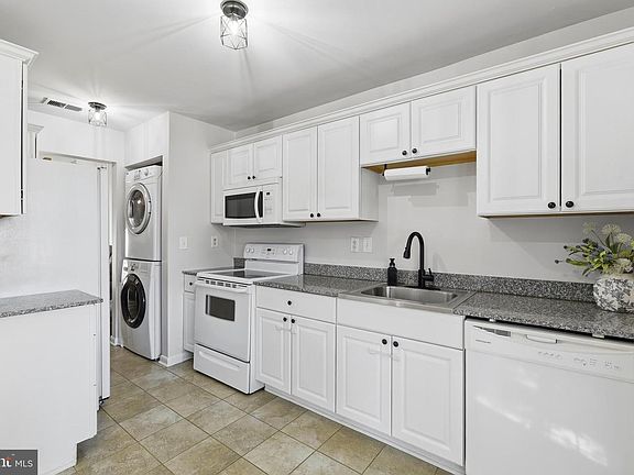 3rd image of 1337 Rigbie Hall Ct Unit F