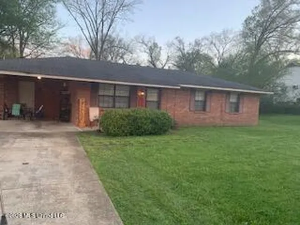 403 Mulberry St, Vaiden, MS 39176