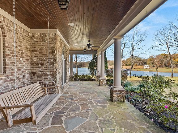 3rd image of 280 Knights Bridge Ln S
