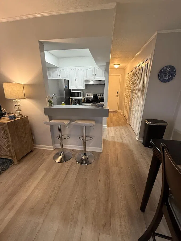 1 bed, 675 sqft, $1,600 — Photo 4
