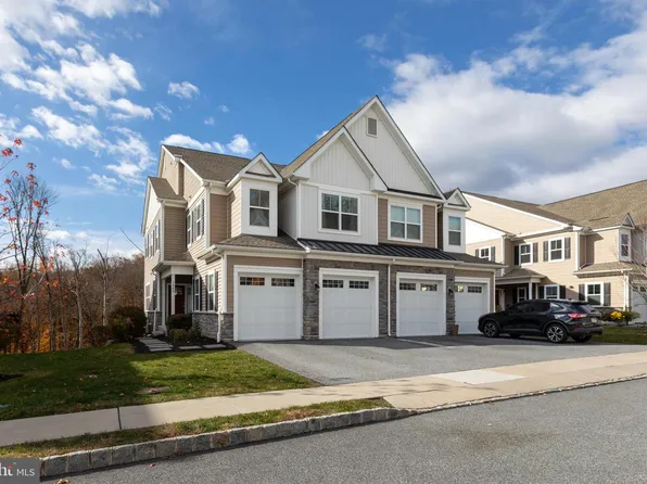 3044 Marias Way, Garnet Valley, PA 19060