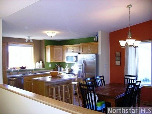1st image of 525 Deerwood Ct