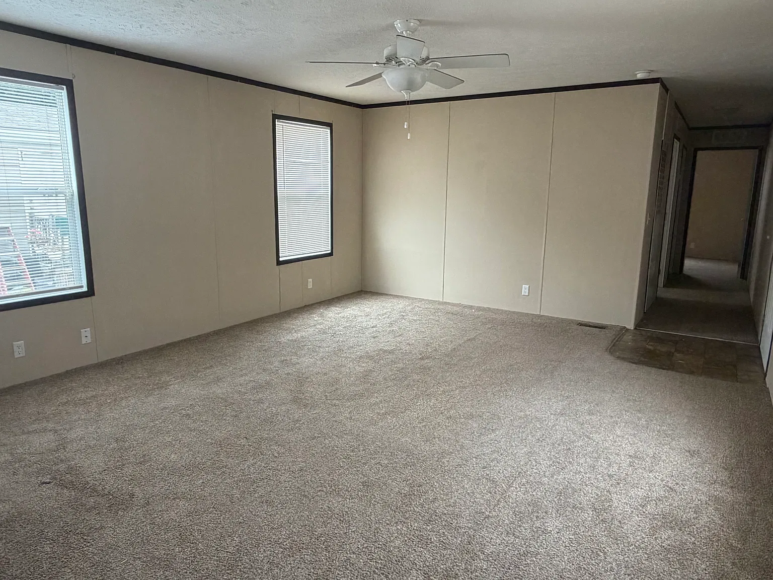 3 bed, 1216 sqft, $535 — Photo 2