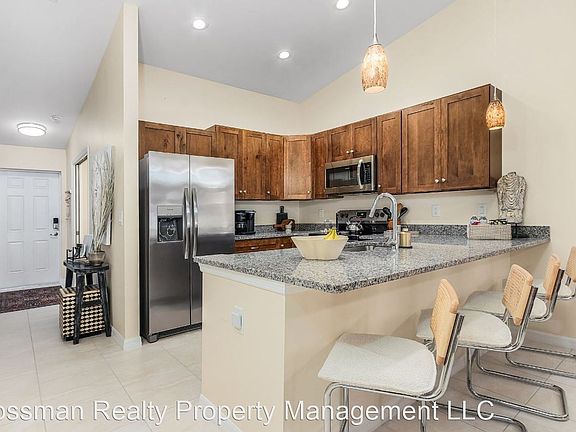 3rd image of 3724 SW 16th Pl