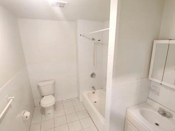 3rd image of 103 Garside St Floor 1