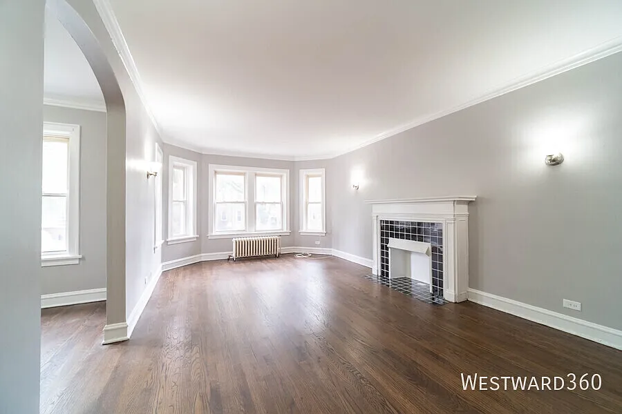 Building Photo - 2136 W Arthur Ave #1