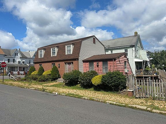 2nd image of 301 E 2nd St