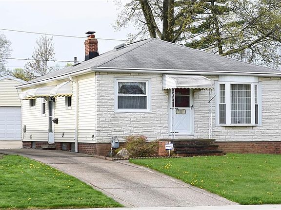 2nd image of 9111 Pinegrove Ave