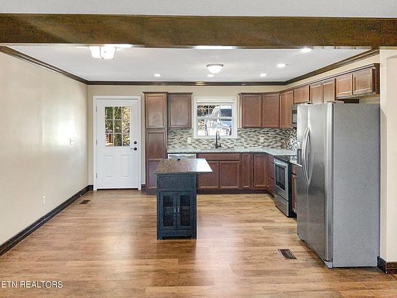 3rd image of 2631 Nichols Ave