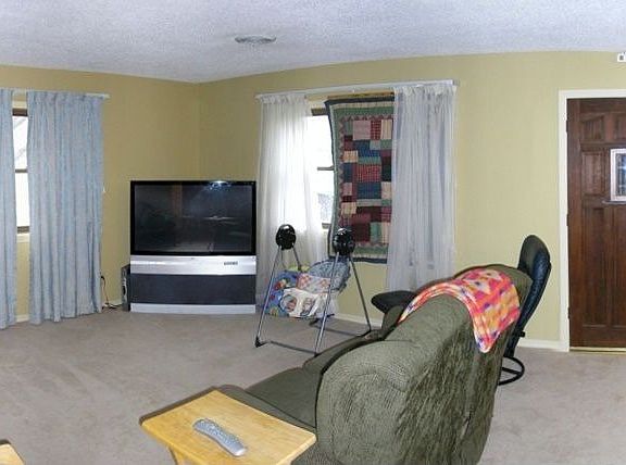 3rd image of 3320 N Oakland Zion Rd #83