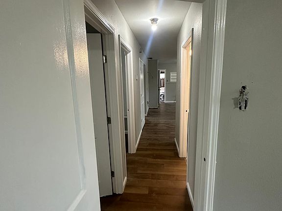 5th image of 5051 Mary Diane Dr