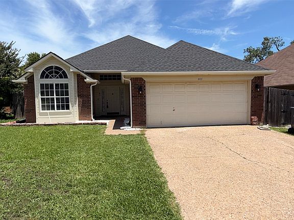 3rd image of 961 Grasswood Ct