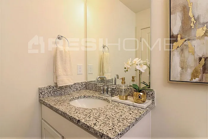 290 Emerald Dr — Photo 13