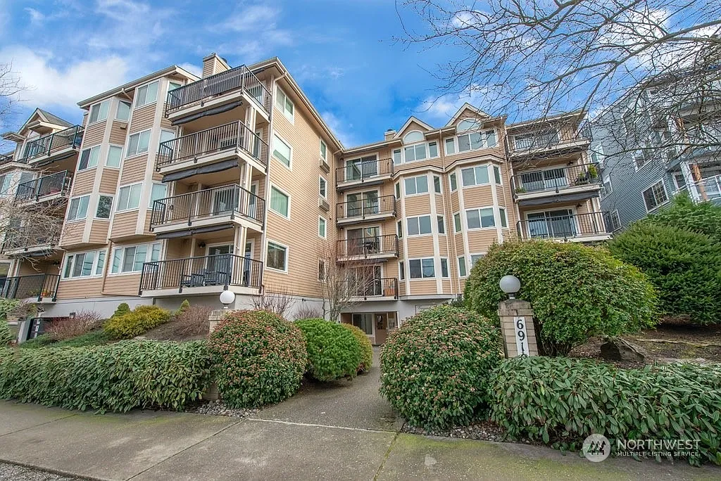 6910 California Avenue SW #33 photo 1