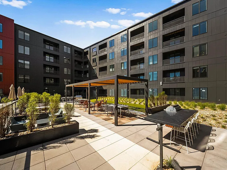 Courtyard with Grills
