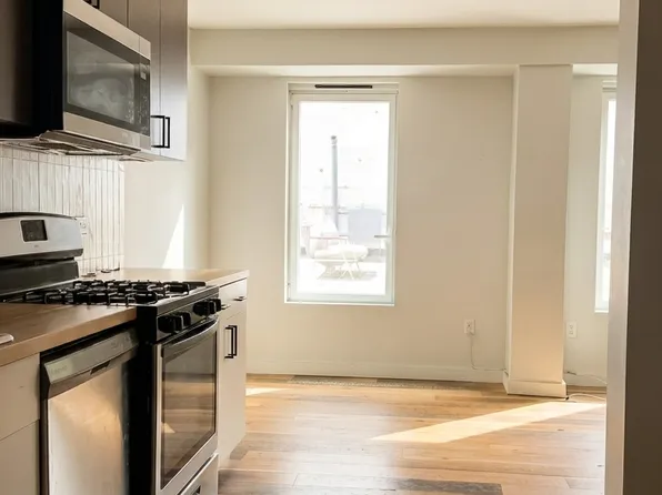 945 Bergen Street image 1 of 18