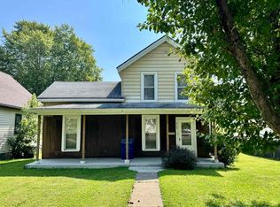 2727 Roosevelt St, Clinton, IA 52732