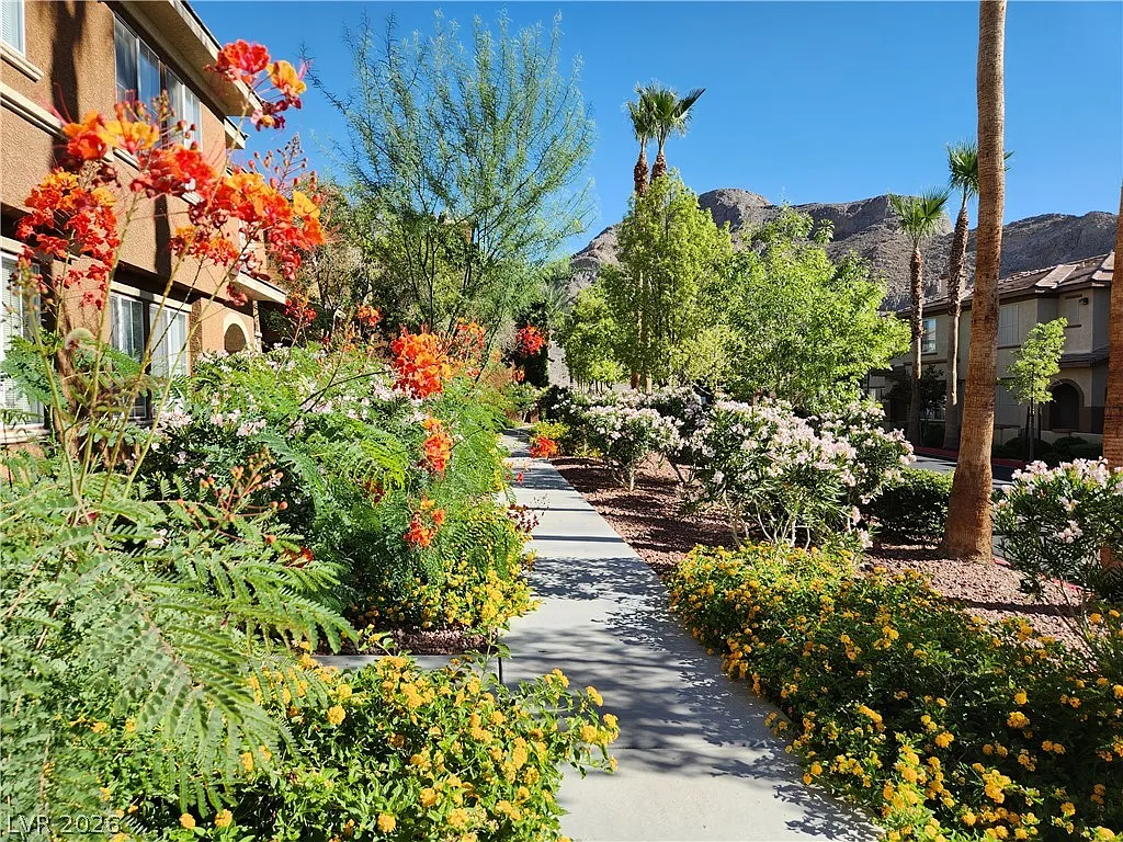 2 bed, 2.0 bath, 1280 sqft, $1,499 — Photo 2
