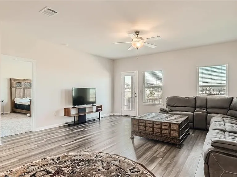 6400 Rounded Pebble Ln — Photo 4