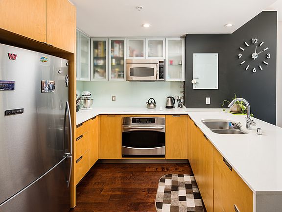 3rd image of 1441 9th Ave Unit 303