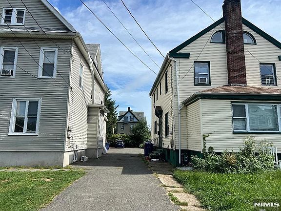 2nd image of 264 Park Street