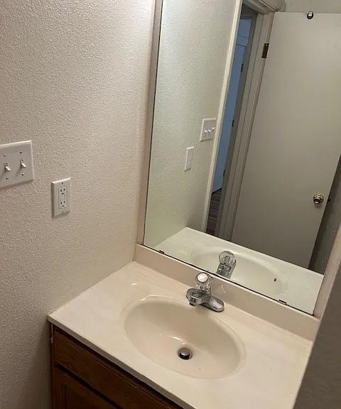 504 Sudderth Dr #A — Photo 6