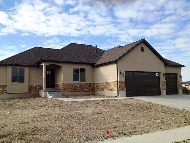 1st image of 1669 N Hampshire Ln