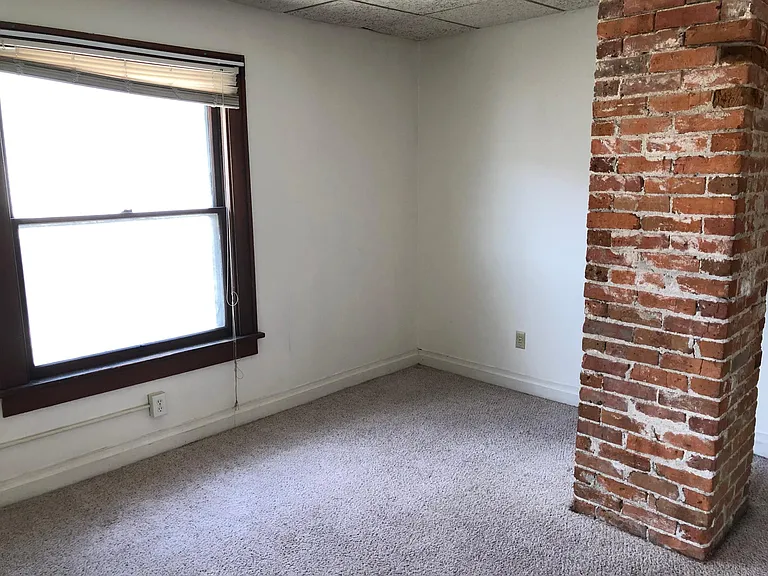109 E Prentiss St #2 — Photo 3
