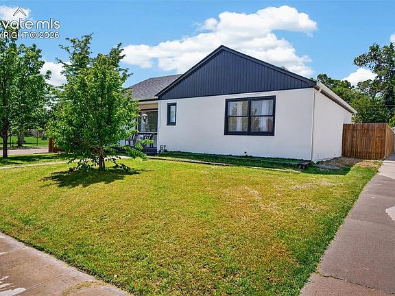 3rd image of 2303 De Soto Rd